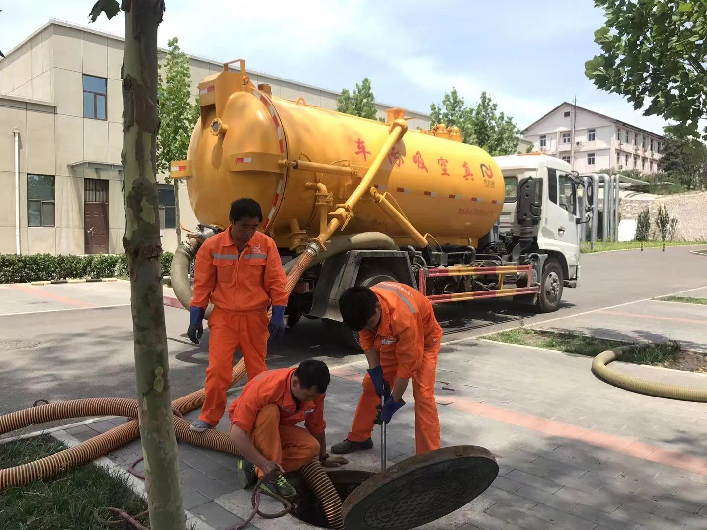 古田化粪池清理与5-8吨吸粪车施工效率分析